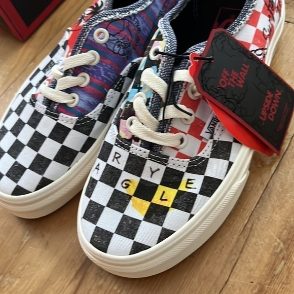NWT & Box Vans X Stranger Things Authentic Multi/Marshmallow 5 Men 6.5 Women - Picture 8 of 16